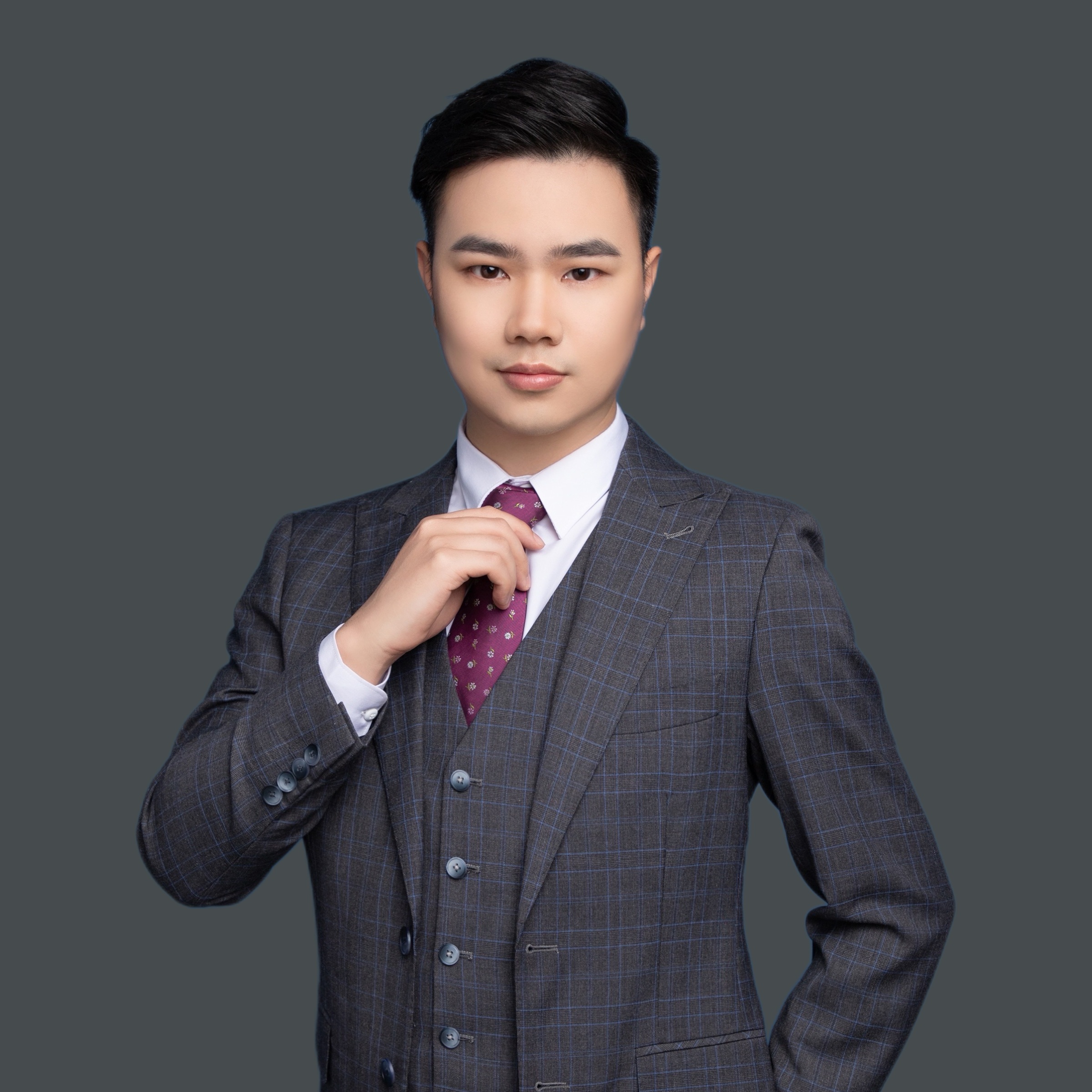 罗镇辉